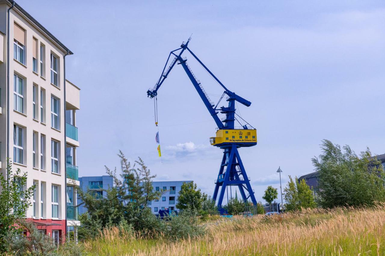 "Myharbourfront", Luxurioeses Wohnen An Der Hafenmole Apartment Rostock Exterior photo